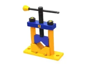 Pipe Vice Pillar Type, (Changeable Jaws) Code No U304 P.T